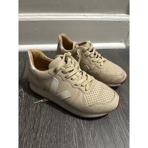 Veja‎ Holiday Bastille Sneakers In Almond/white size EU 35 US 4
